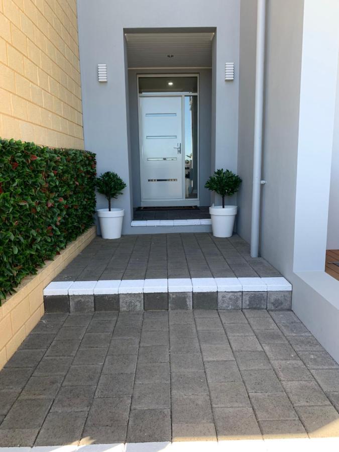The Hutt On Mandurah Marina Lägenhet Exteriör bild