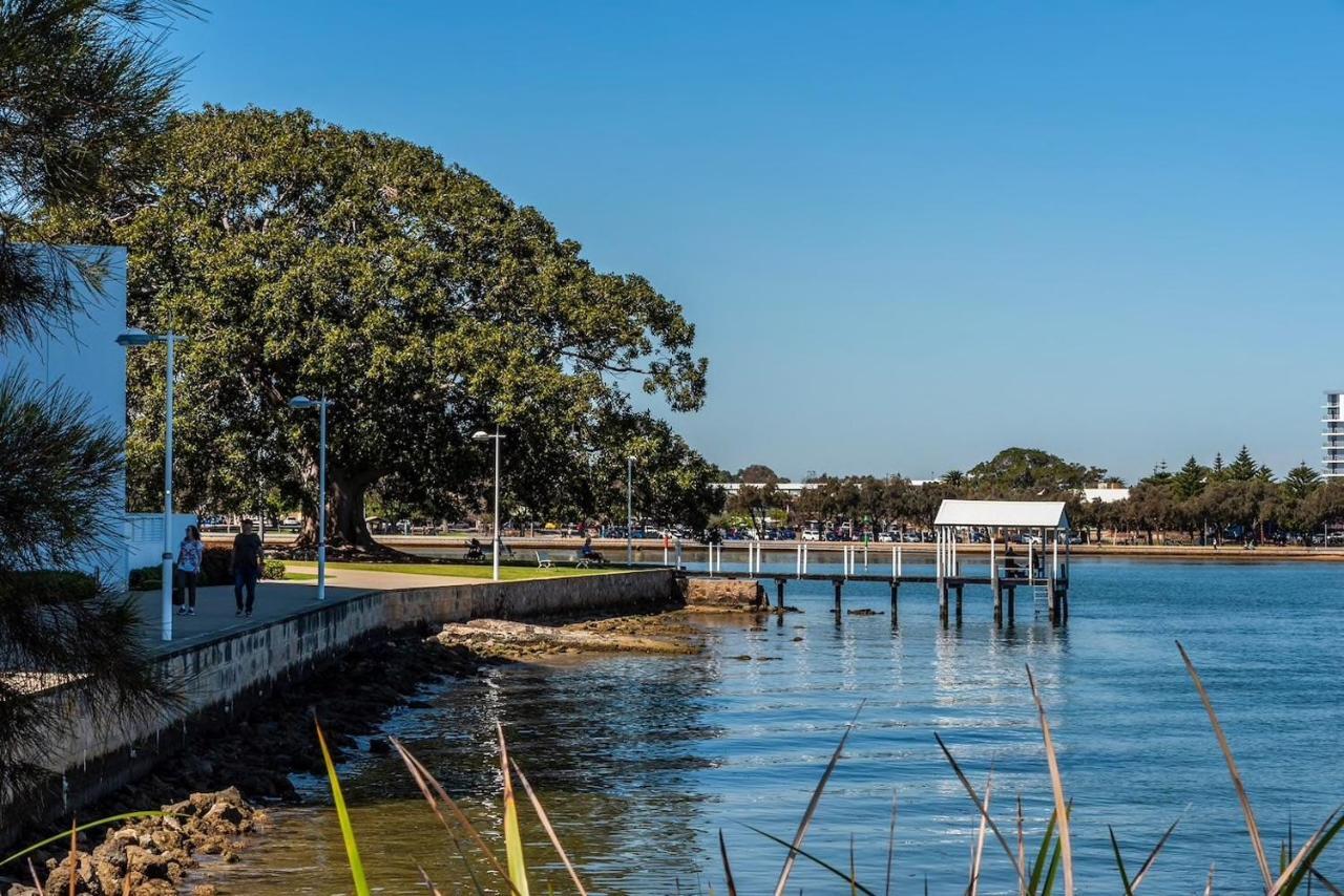 The Hutt On Mandurah Marina Lägenhet Exteriör bild